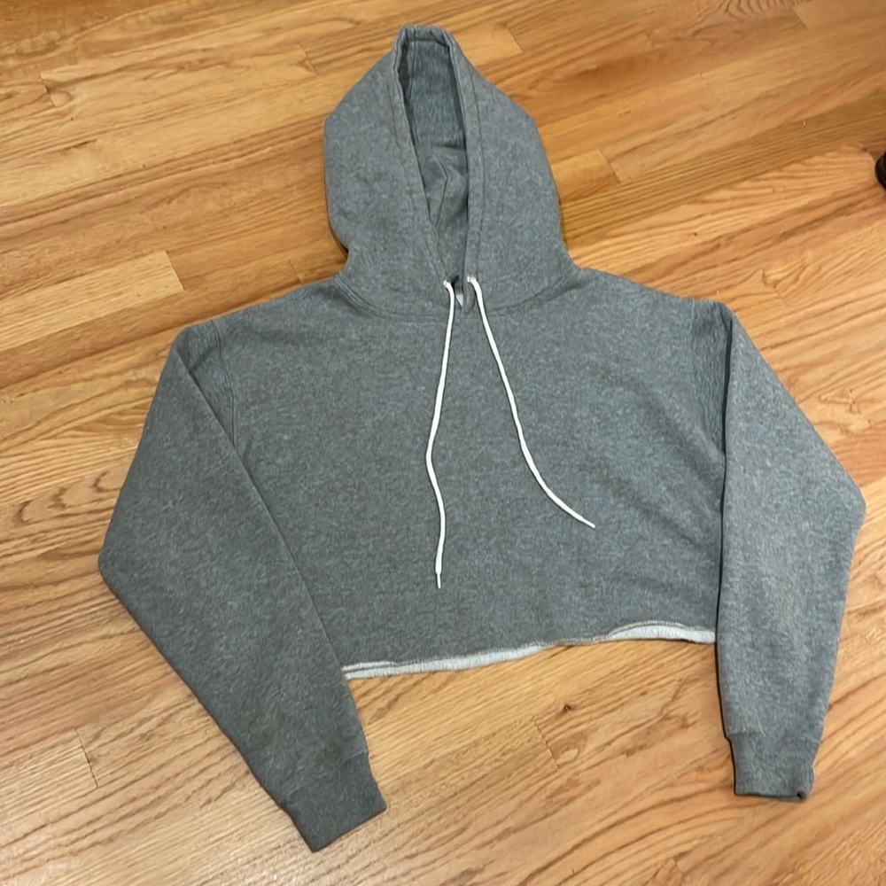 Cropped gray hoodie
